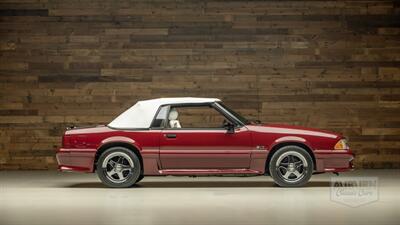 1989 Ford Mustang GT  Convertible - Photo 9 - Auburn, IN 46706