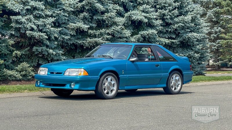 1993 Ford Mustang SVT Cobra   - Photo 1 - Auburn, IN 46706