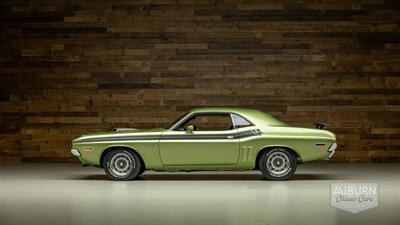 1971 Dodge Challenger 'Hemi' R/T - Photo 2 - Auburn, IN 46706