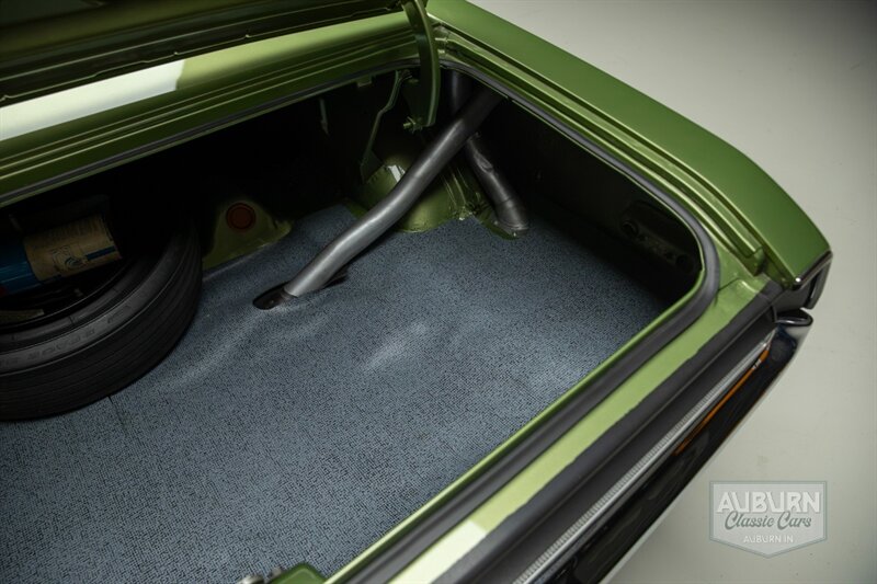 1971 Dodge Challenger 'Hemi' R/T - Photo 24 - Auburn, IN 46706