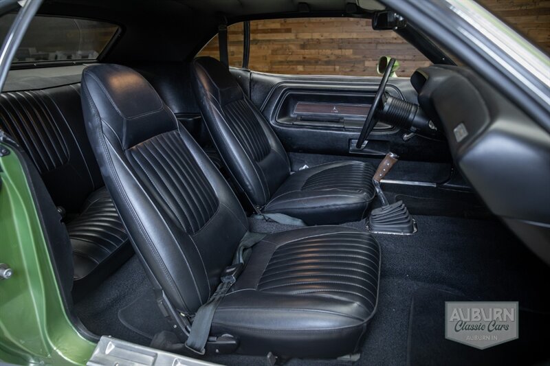1971 Dodge Challenger 'Hemi' R/T - Photo 19 - Auburn, IN 46706