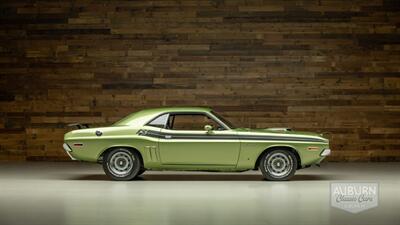1971 Dodge Challenger 'Hemi' R/T - Photo 6 - Auburn, IN 46706