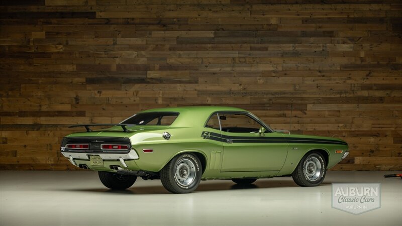 1971 Dodge Challenger 'Hemi' R/T - Photo 5 - Auburn, IN 46706