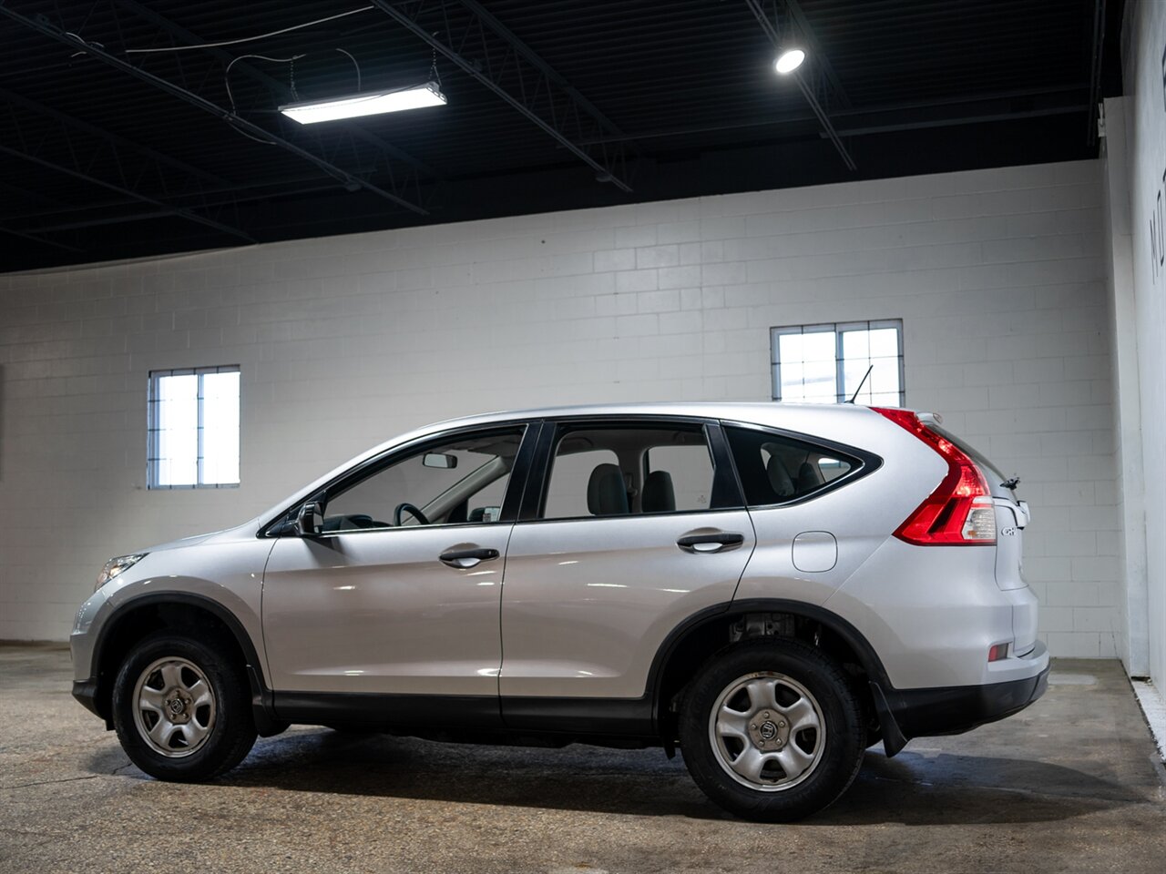 2016 Honda CR-V LX - Photo 5 - Peoria, IL 61615