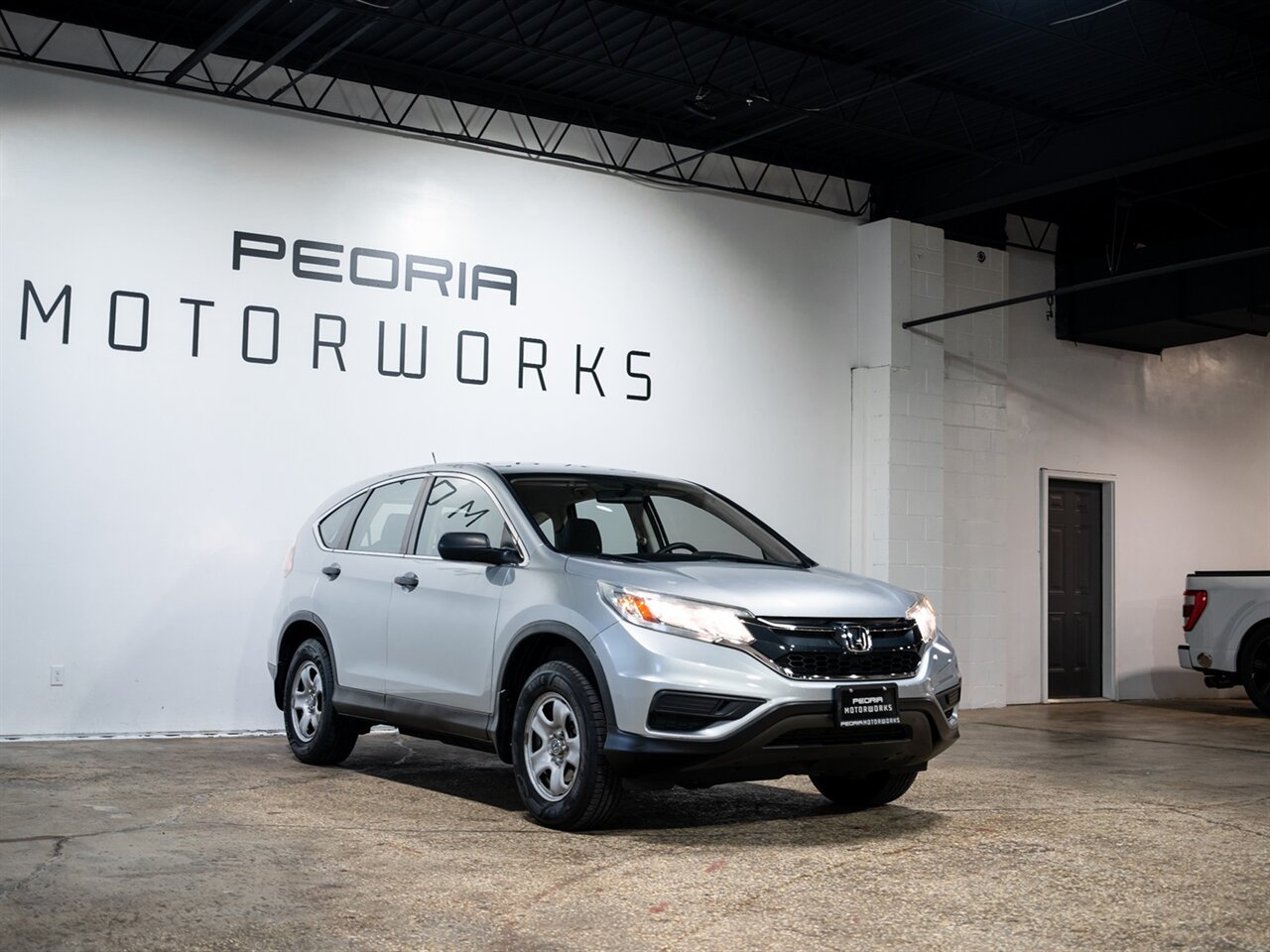 2016 Honda CR-V LX - Photo 2 - Peoria, IL 61615