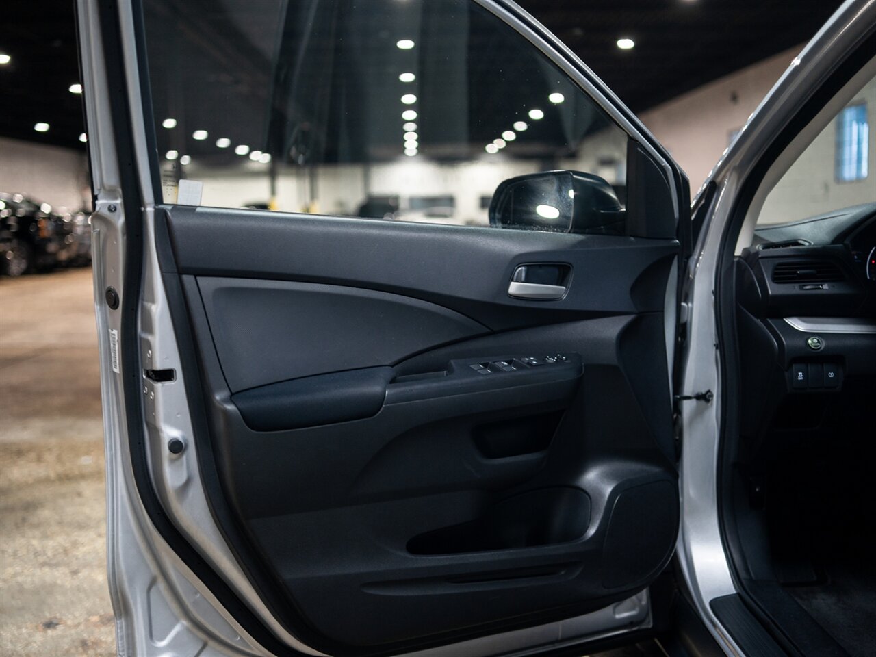 2016 Honda CR-V LX - Photo 38 - Peoria, IL 61615