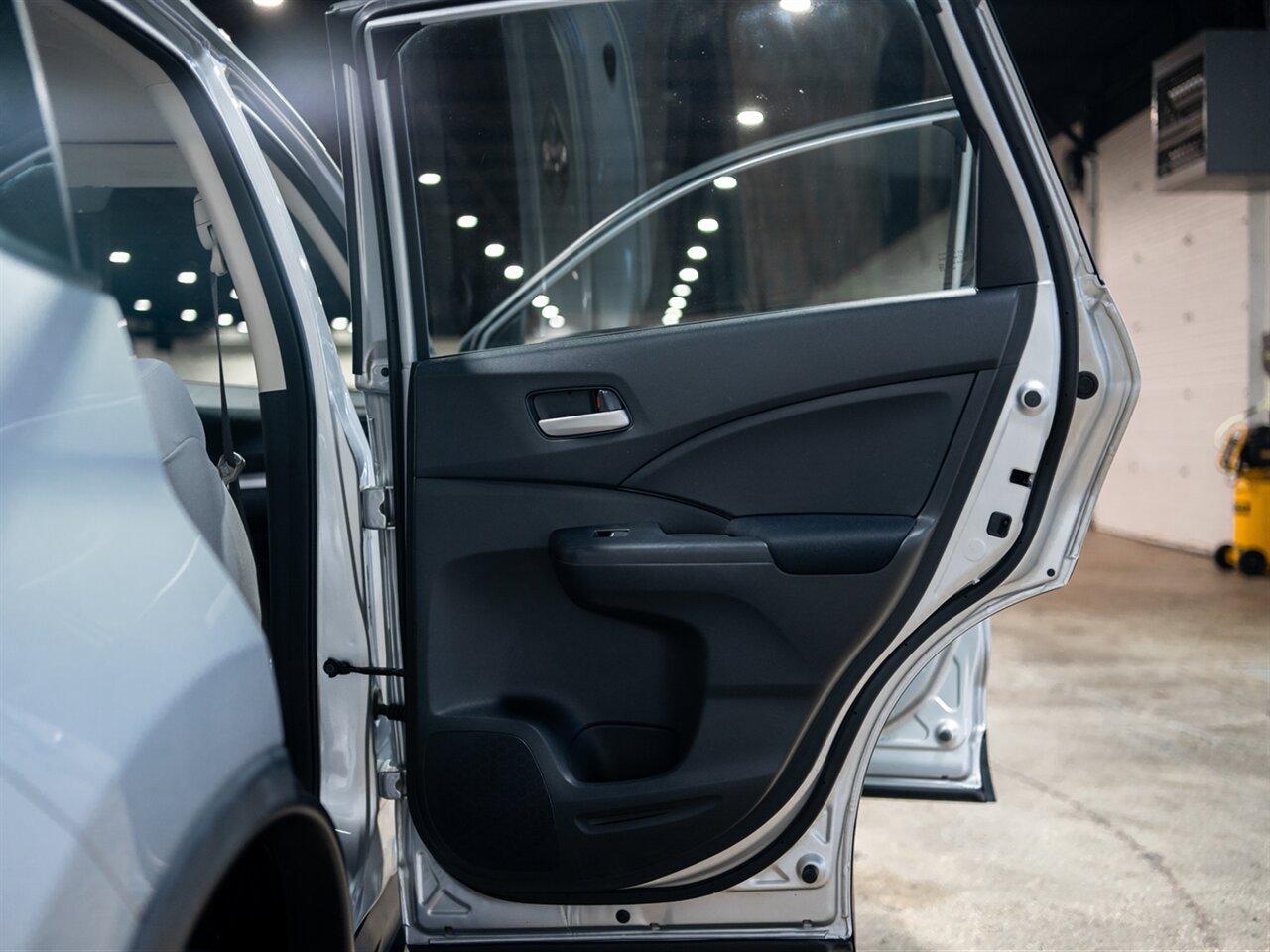 2016 Honda CR-V LX - Photo 41 - Peoria, IL 61615