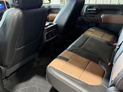2022 Chevrolet Silverado 3500 High Country   - Photo 3 - Peoria, IL 61615