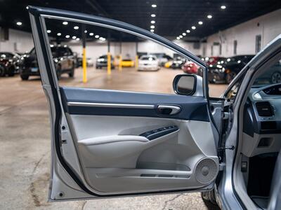 2007 Honda Civic Hybrid - Photo 32 - Peoria, IL 61615