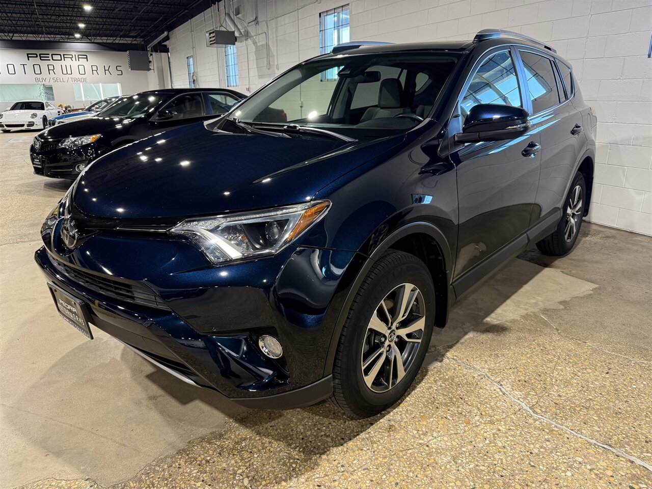 2018 Toyota RAV4 XLE   - Photo 1 - Peoria, IL 61615