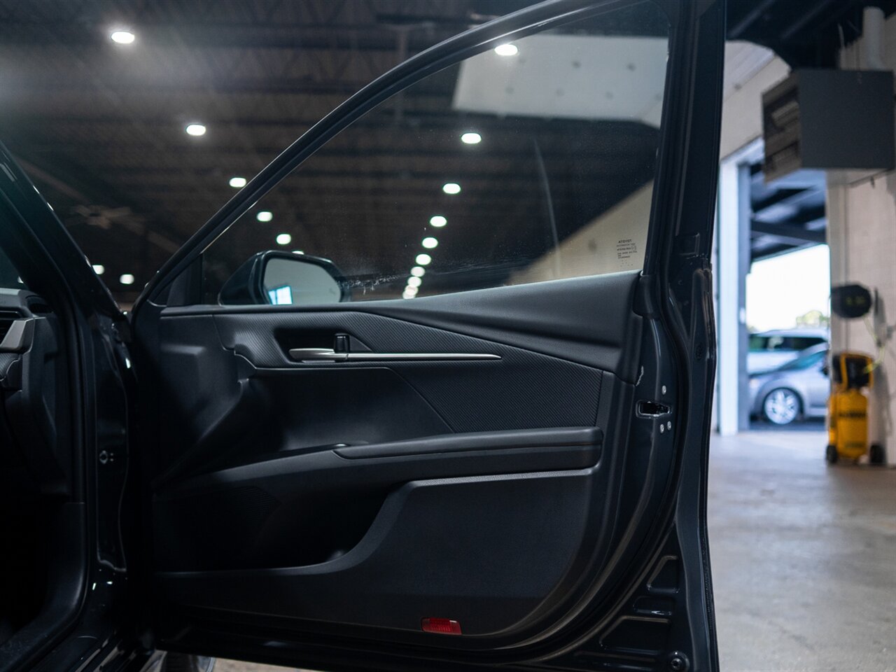 2026 Toyota Camry SE - Photo 38 - Peoria, IL 61615
