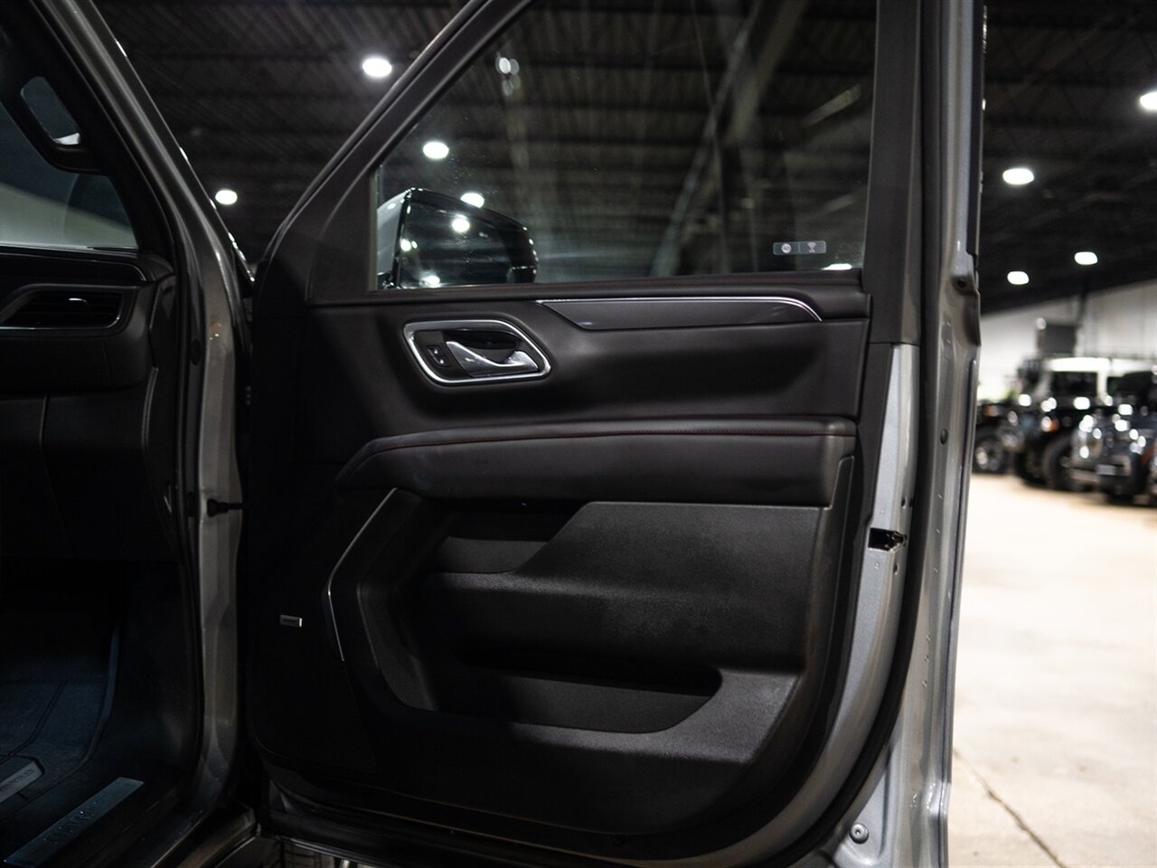 2024 Chevrolet Tahoe RST   - Photo 38 - Peoria, IL 61615