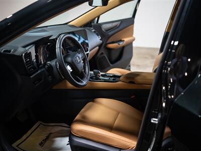 2025 Lexus NX 350h Premium - Photo 21 - Peoria, IL 61615