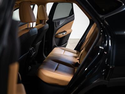 2025 Lexus NX 350h Premium - Photo 34 - Peoria, IL 61615