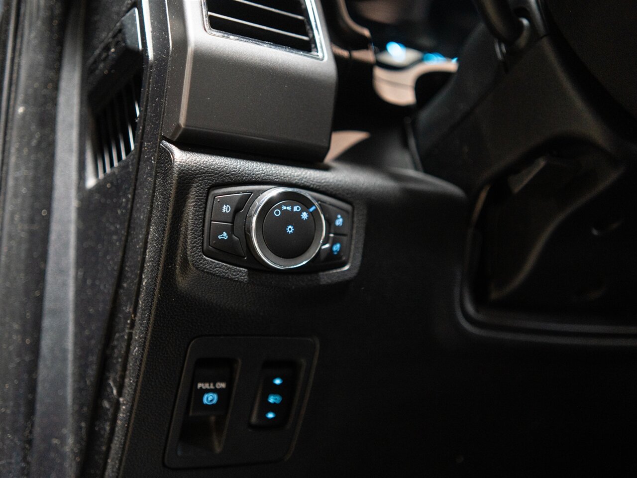 2020 Ford F-150 XLT - Photo 22 - Peoria, IL 61615