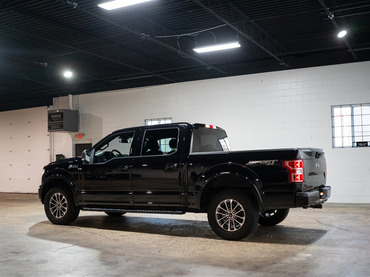 2020 Ford F-150 XLT - Photo 9 - Peoria, IL 61615