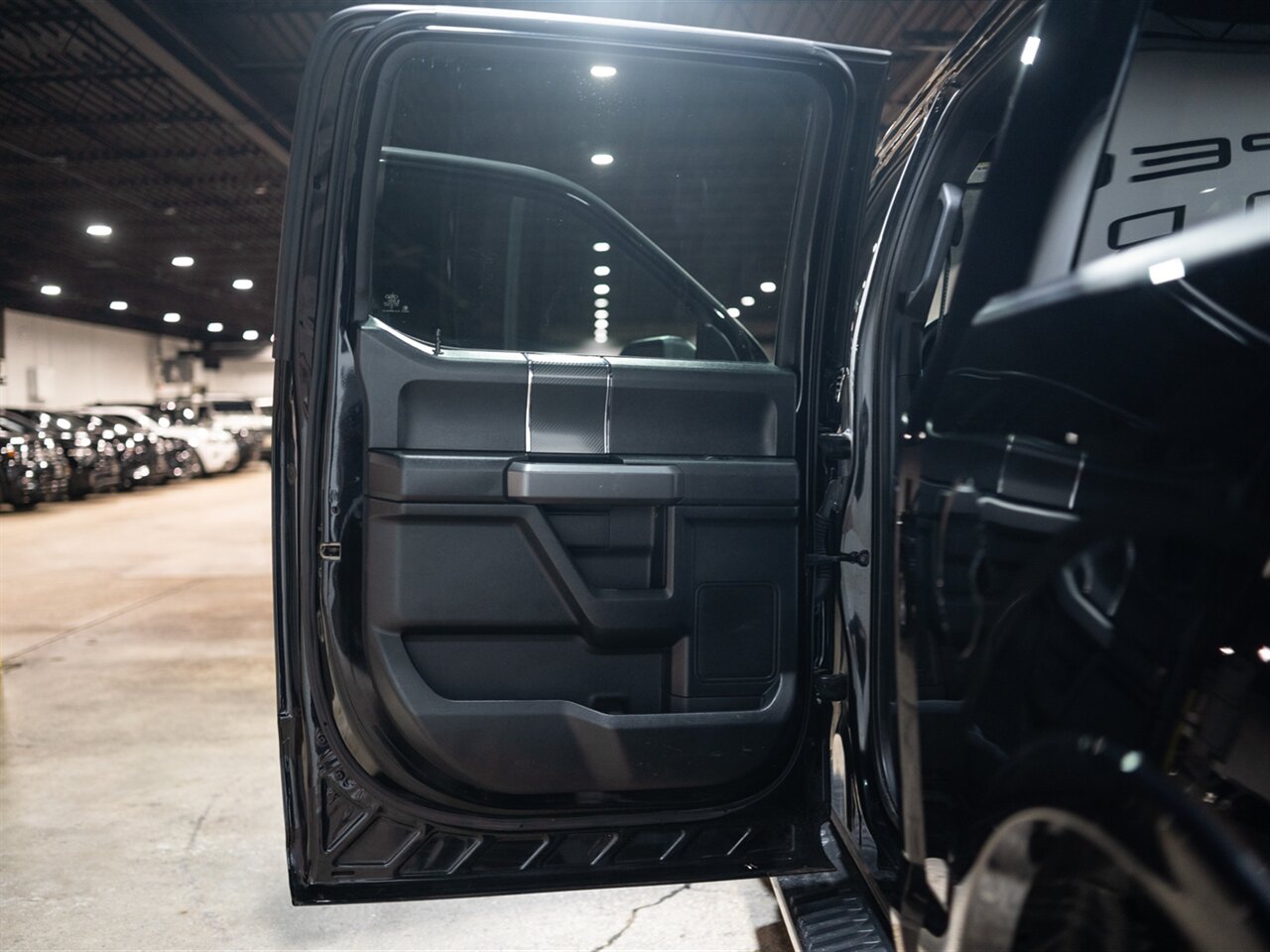 2020 Ford F-150 XLT - Photo 34 - Peoria, IL 61615