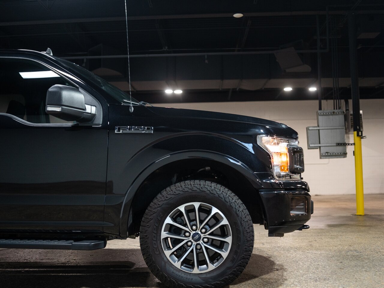 2020 Ford F-150 XLT - Photo 12 - Peoria, IL 61615
