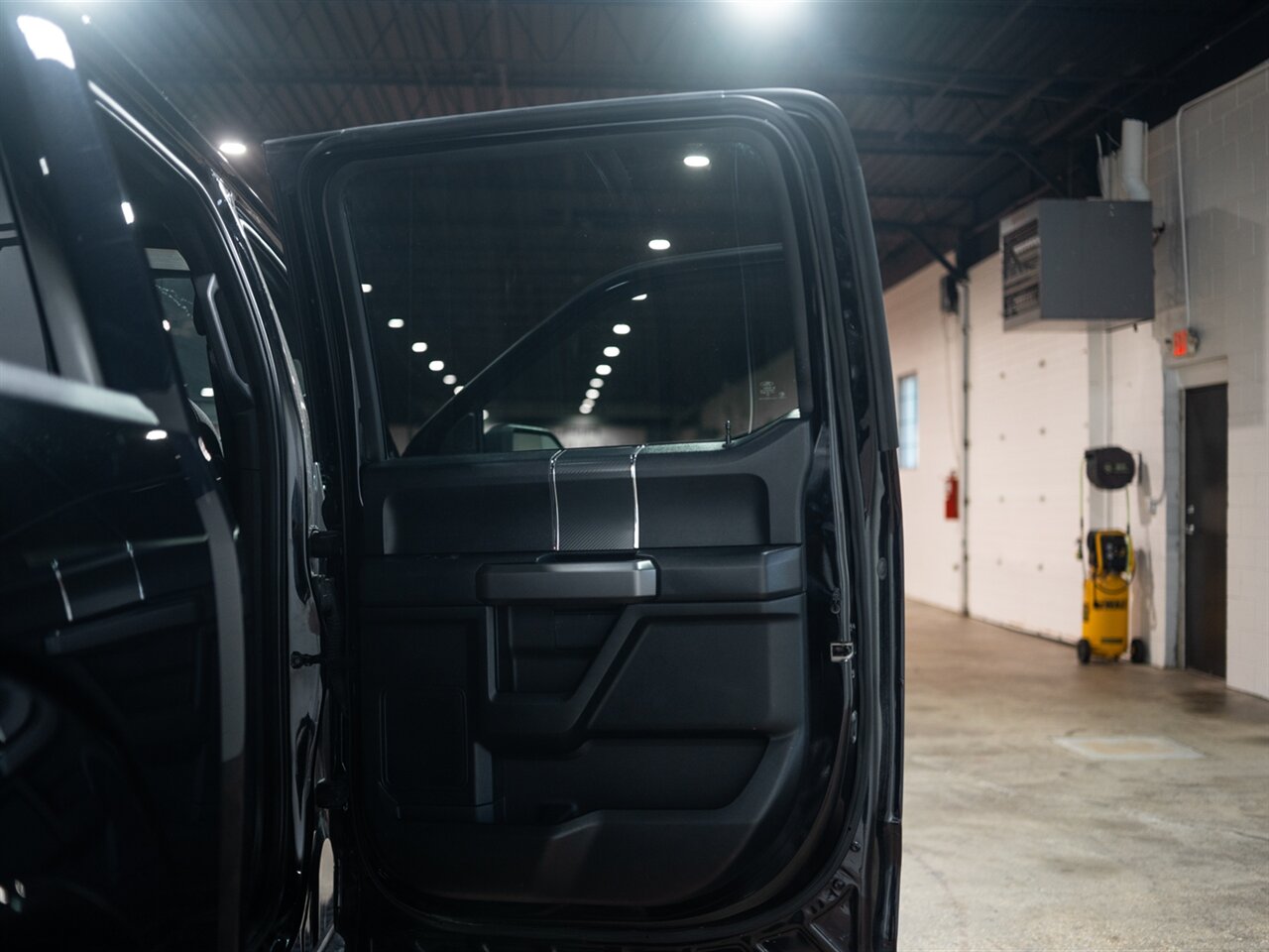 2020 Ford F-150 XLT - Photo 35 - Peoria, IL 61615