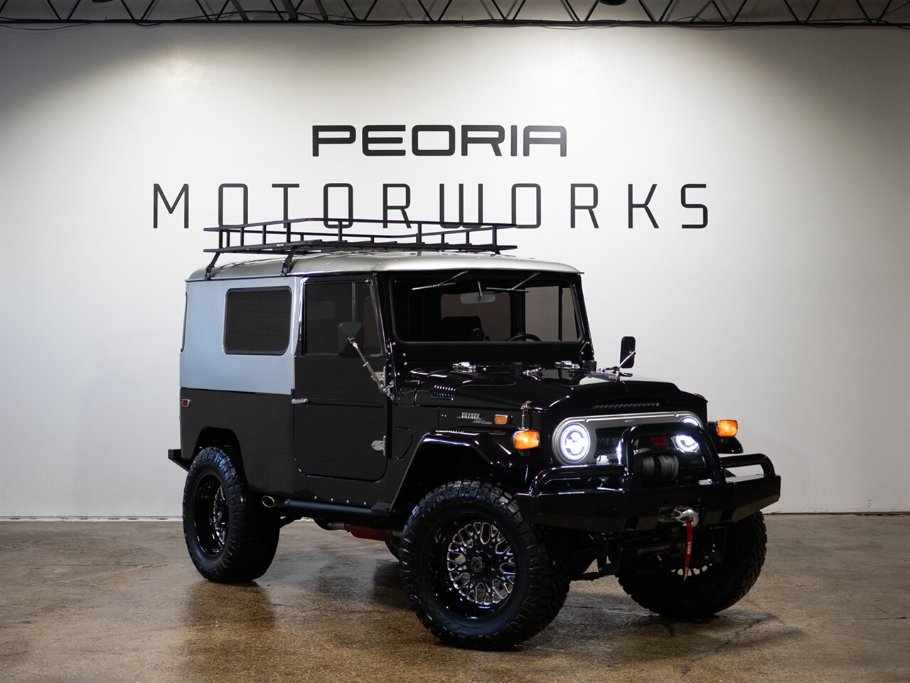 1970 Toyota Land Cruiser FJ40   - Photo 1 - Peoria, IL 61615