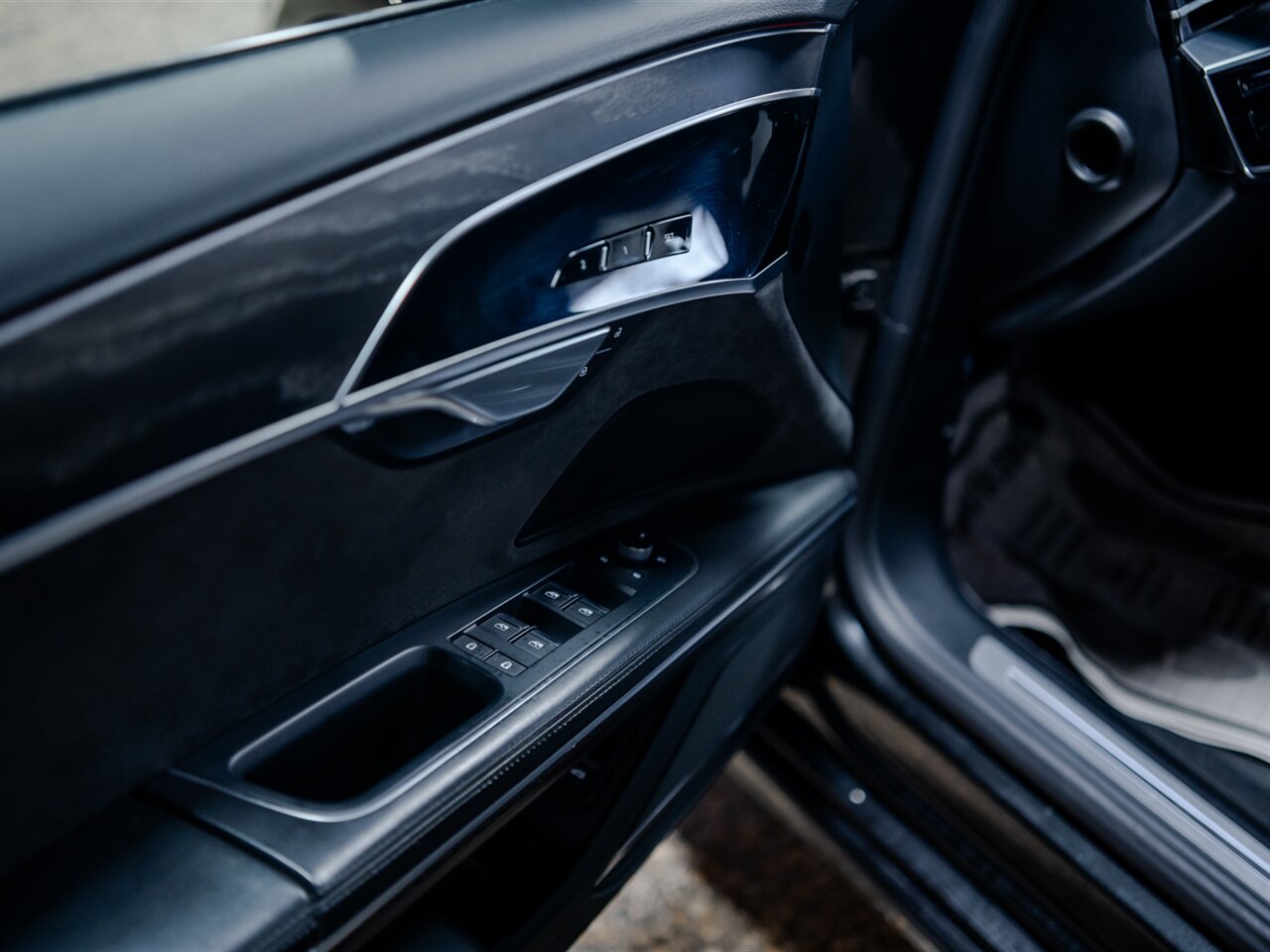 2020 Audi A8 L quattro 60 TFSI   - Photo 41 - Peoria, IL 61615
