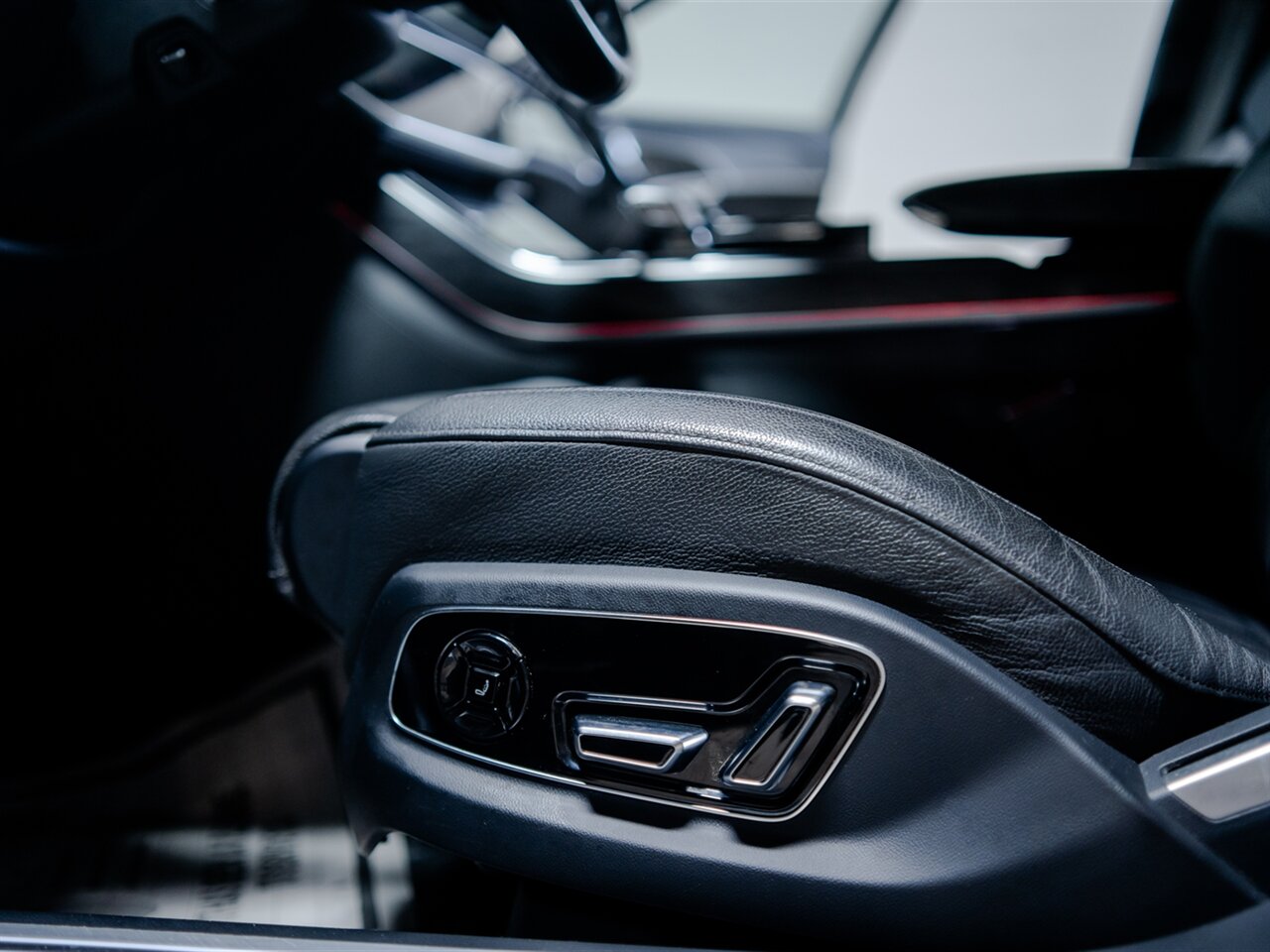 2020 Audi A8 L quattro 60 TFSI   - Photo 23 - Peoria, IL 61615