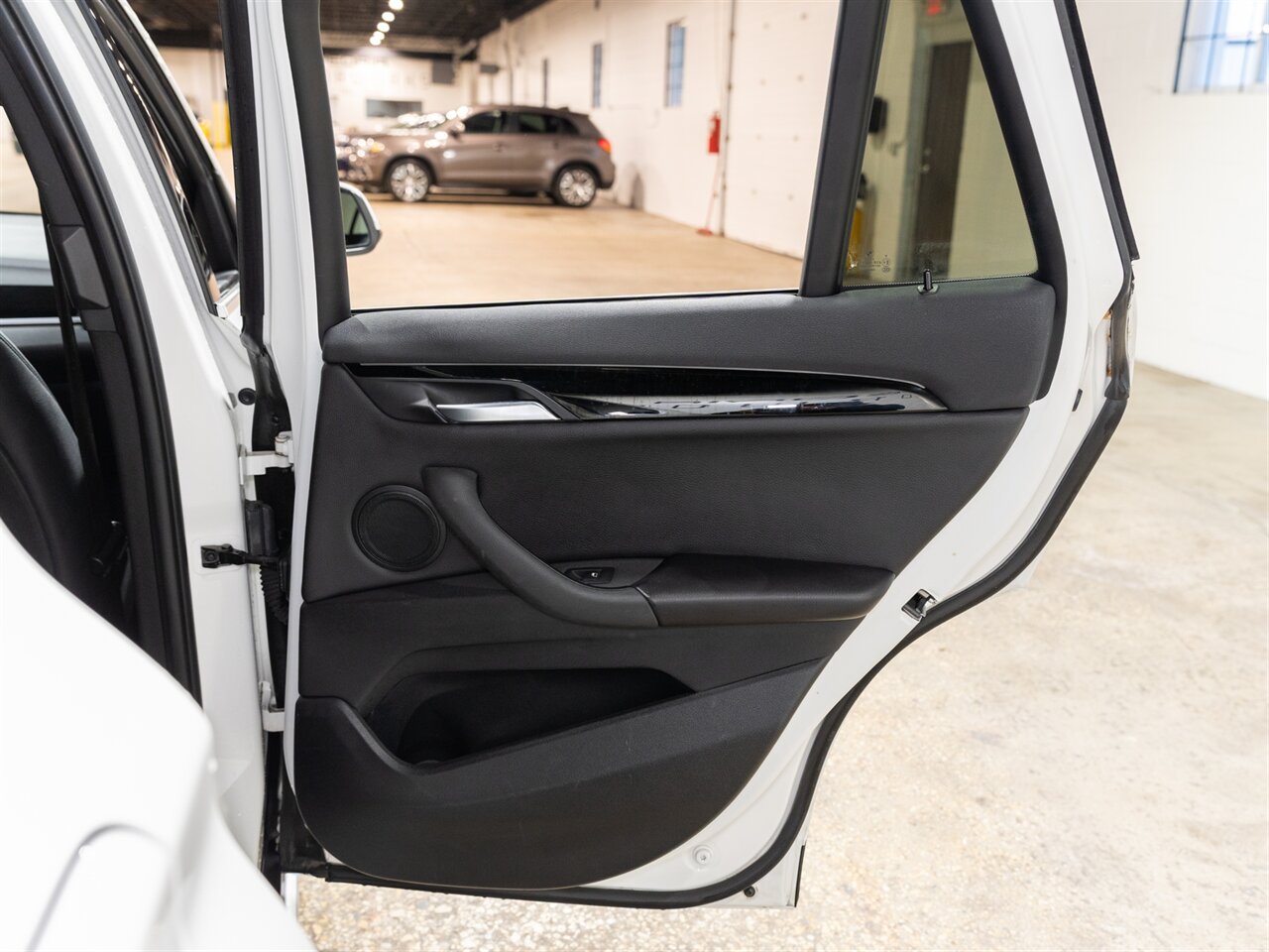 2018 BMW X1 xDrive28i   - Photo 32 - Peoria, IL 61615