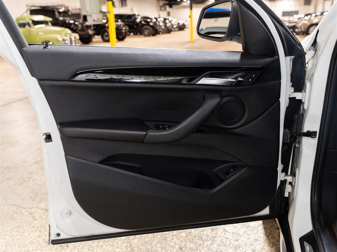 2018 BMW X1 xDrive28i   - Photo 33 - Peoria, IL 61615