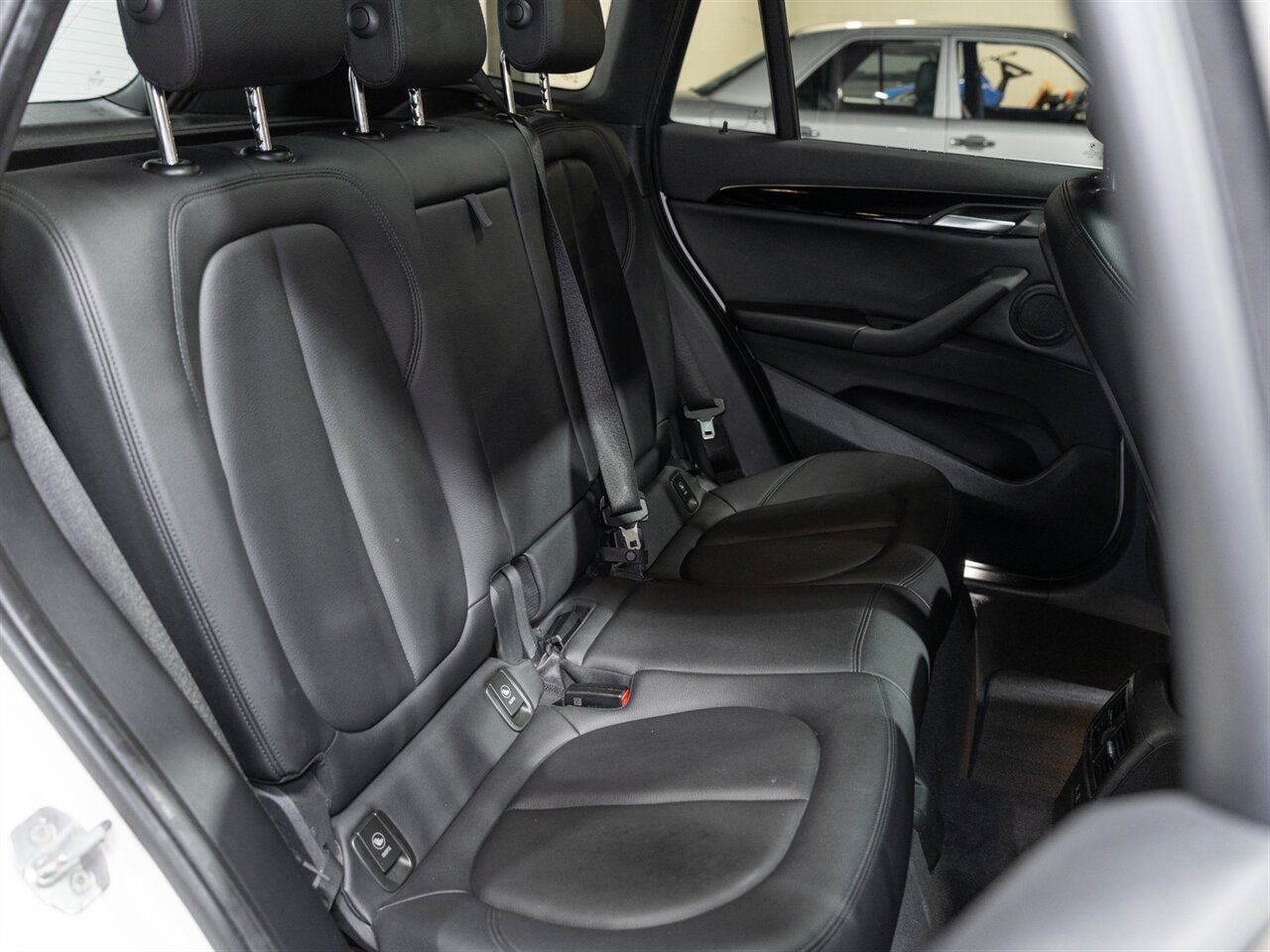 2018 BMW X1 xDrive28i   - Photo 28 - Peoria, IL 61615