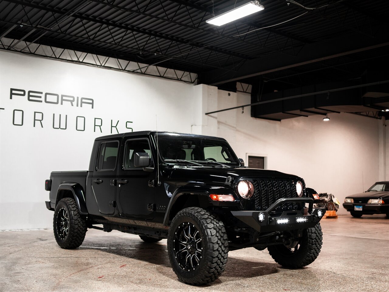 2022 Jeep Gladiator Sport S   - Photo 8 - Peoria, IL 61615