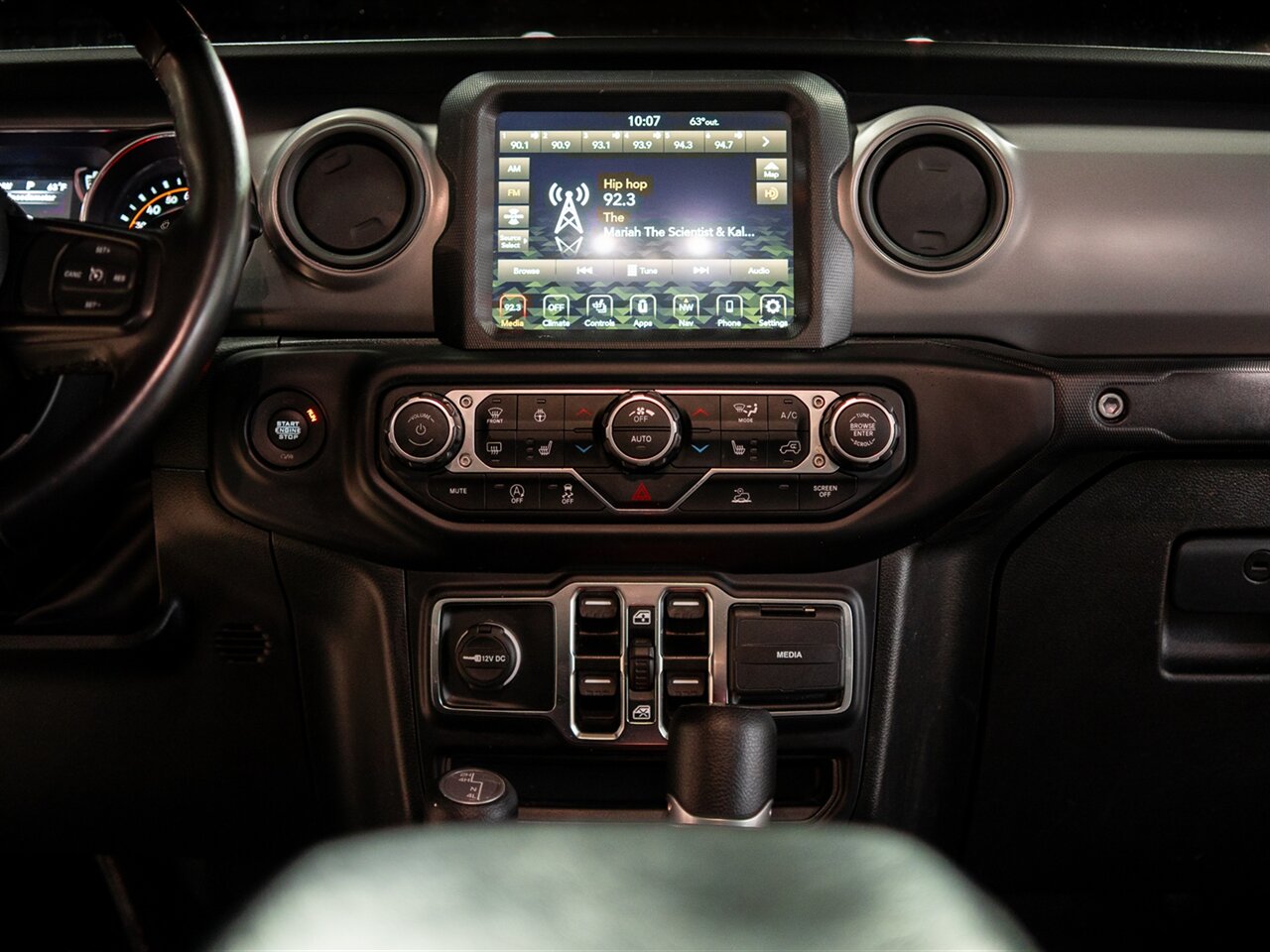 2022 Jeep Gladiator Sport S   - Photo 24 - Peoria, IL 61615