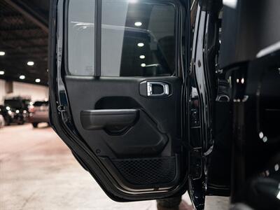 2022 Jeep Gladiator Sport S   - Photo 34 - Peoria, IL 61615