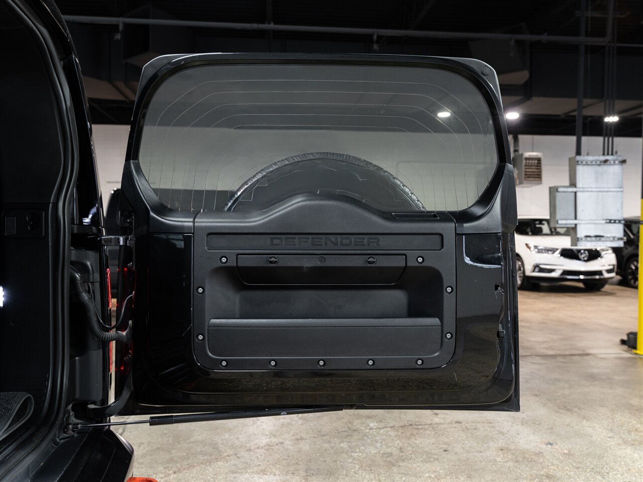 2021 Land Rover Defender 90 X - Photo 19 - Peoria, IL 61615