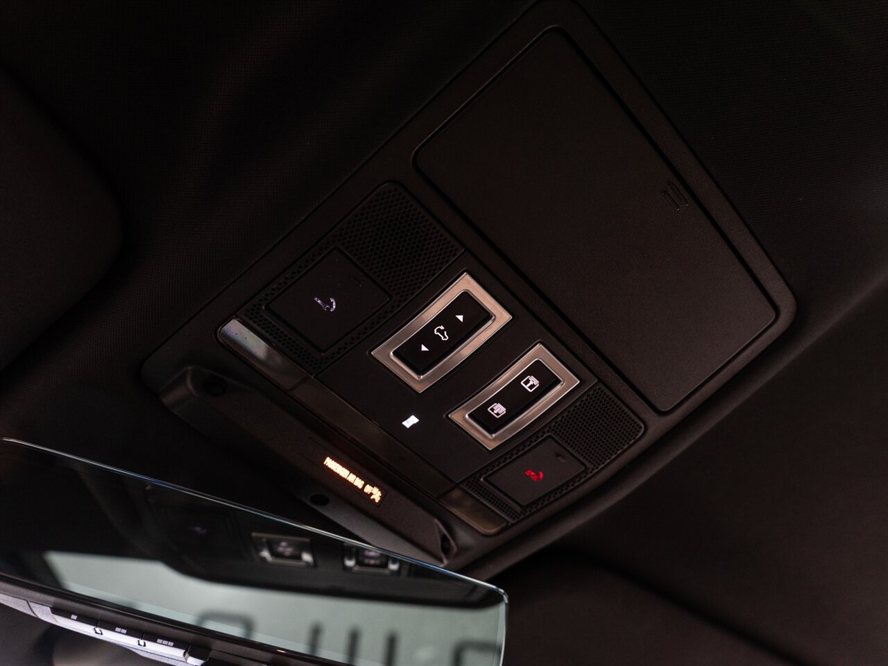 2021 Land Rover Defender 90 X - Photo 29 - Peoria, IL 61615