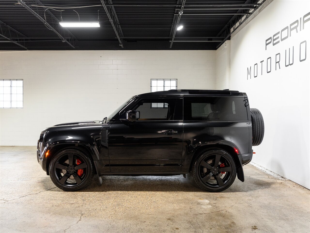 2021 Land Rover Defender 90 X - Photo 8 - Peoria, IL 61615
