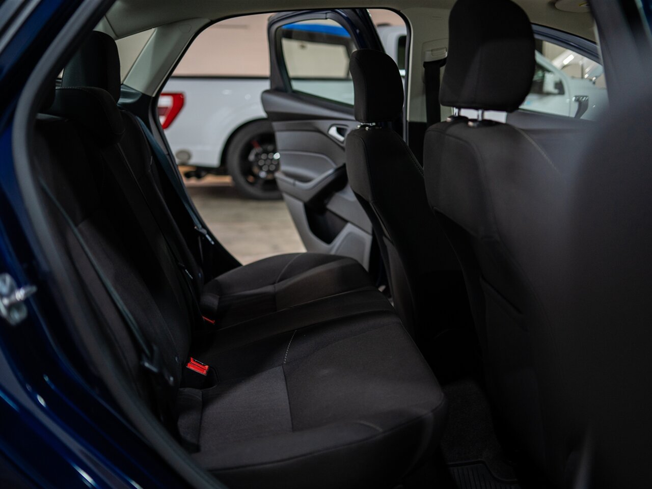 2017 Ford Focus SEL   - Photo 31 - Peoria, IL 61615
