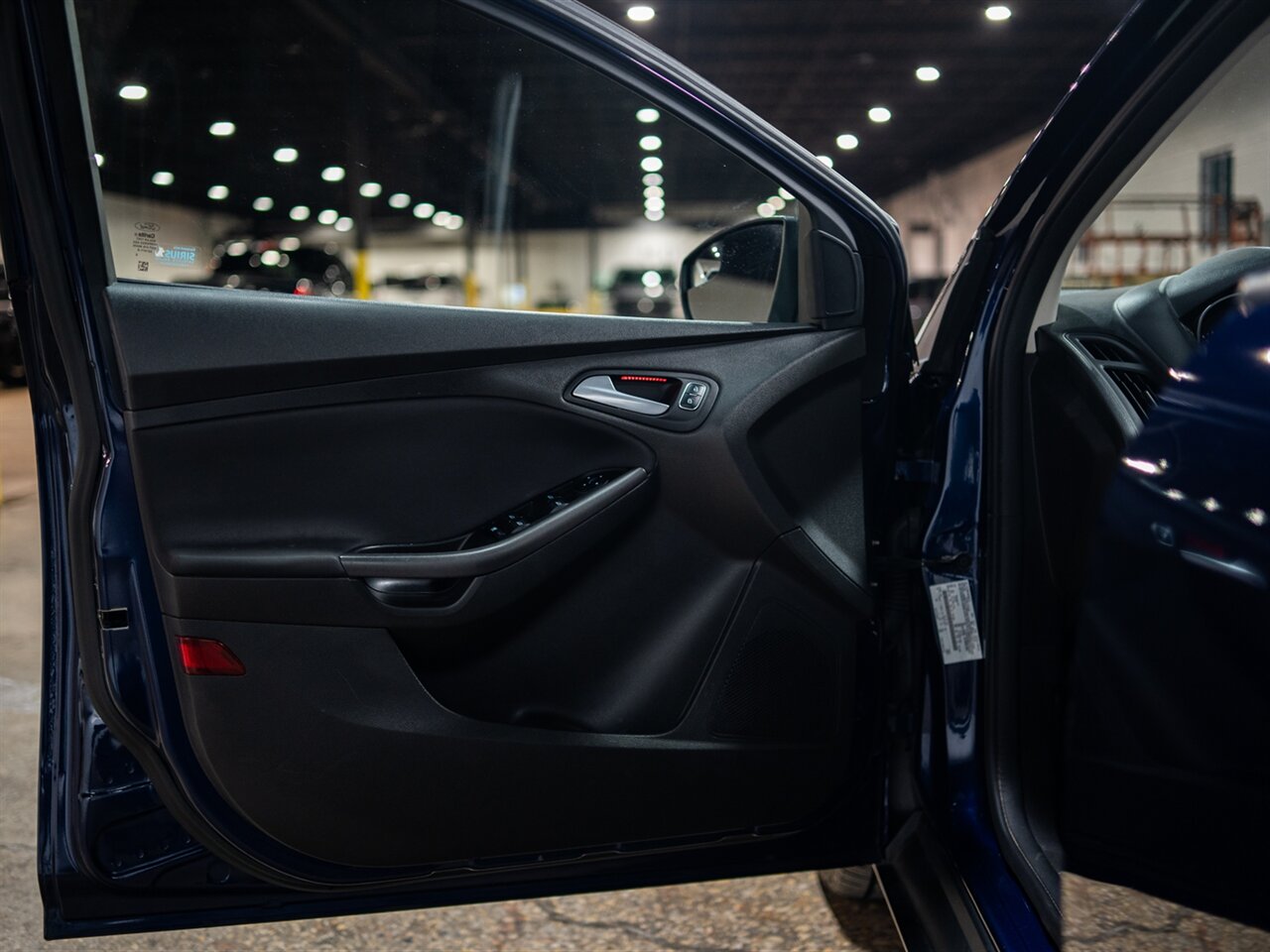 2017 Ford Focus SEL   - Photo 33 - Peoria, IL 61615
