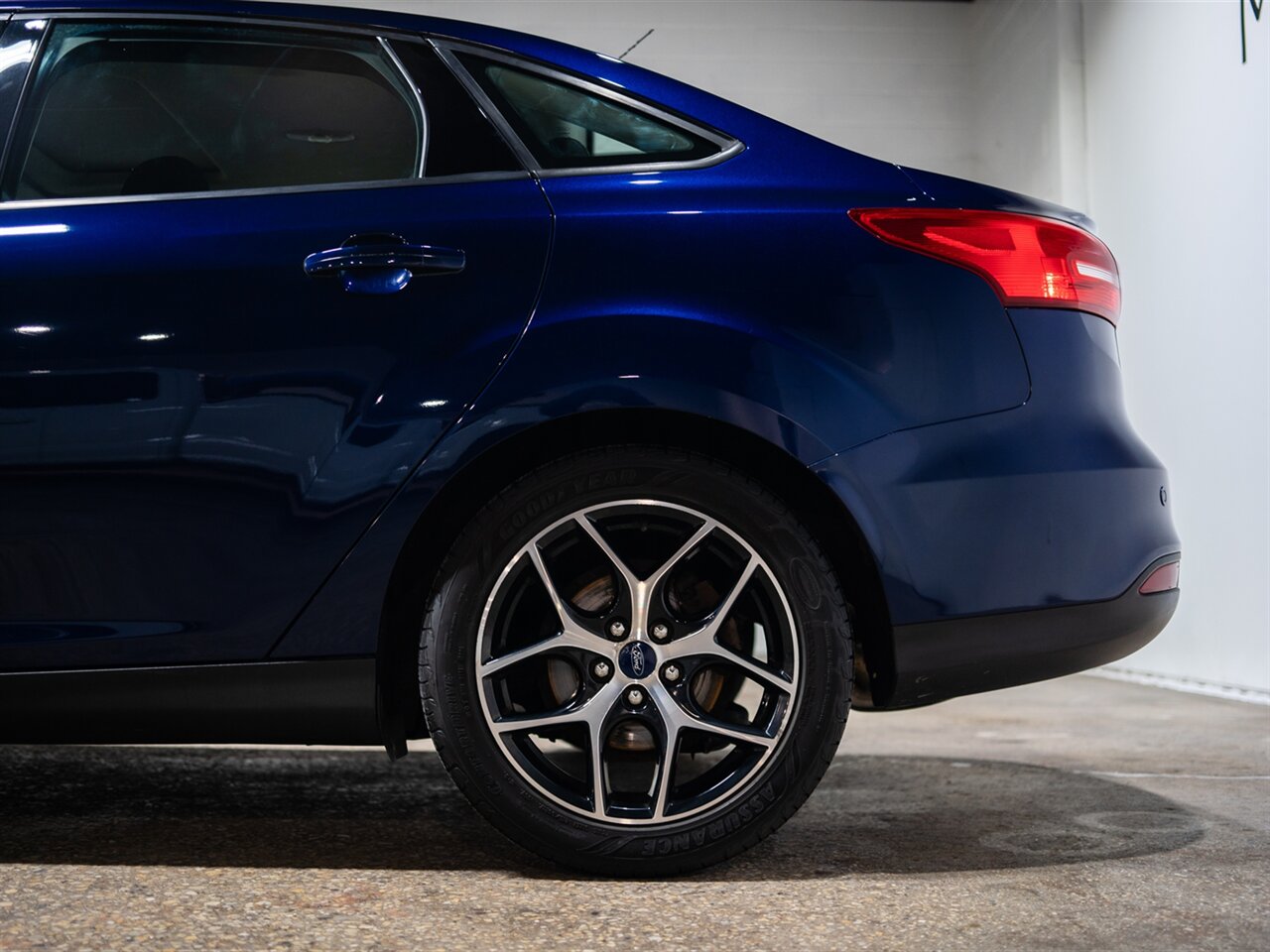 2017 Ford Focus SEL   - Photo 13 - Peoria, IL 61615