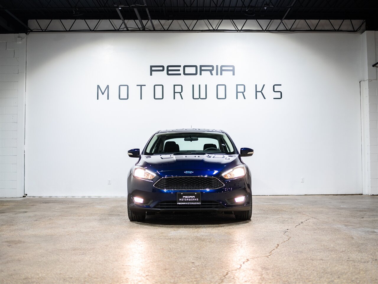 2017 Ford Focus SEL   - Photo 2 - Peoria, IL 61615