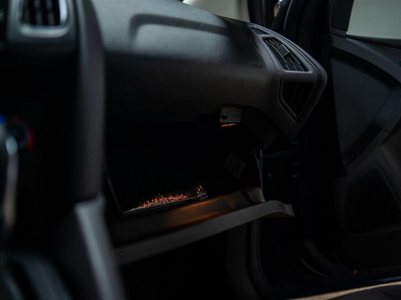 2017 Ford Focus SEL   - Photo 41 - Peoria, IL 61615