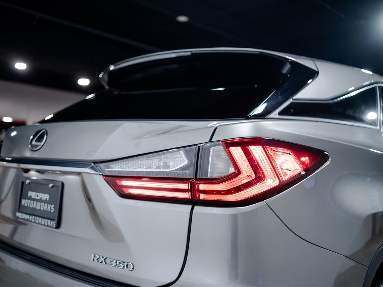 2021 Lexus RX 350   - Photo 18 - Peoria, IL 61615