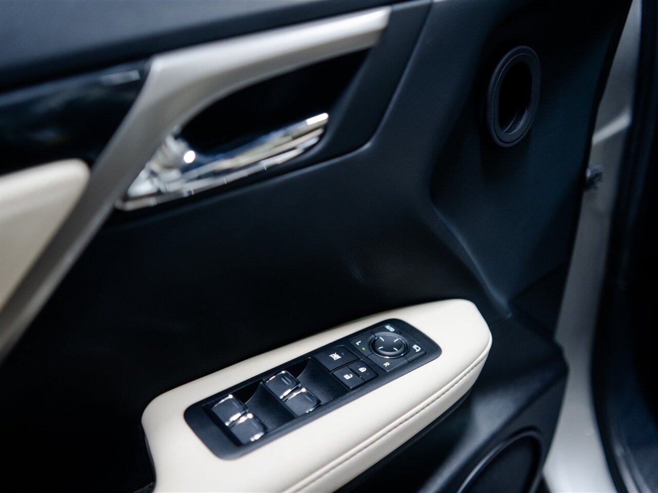 2021 Lexus RX 350   - Photo 31 - Peoria, IL 61615