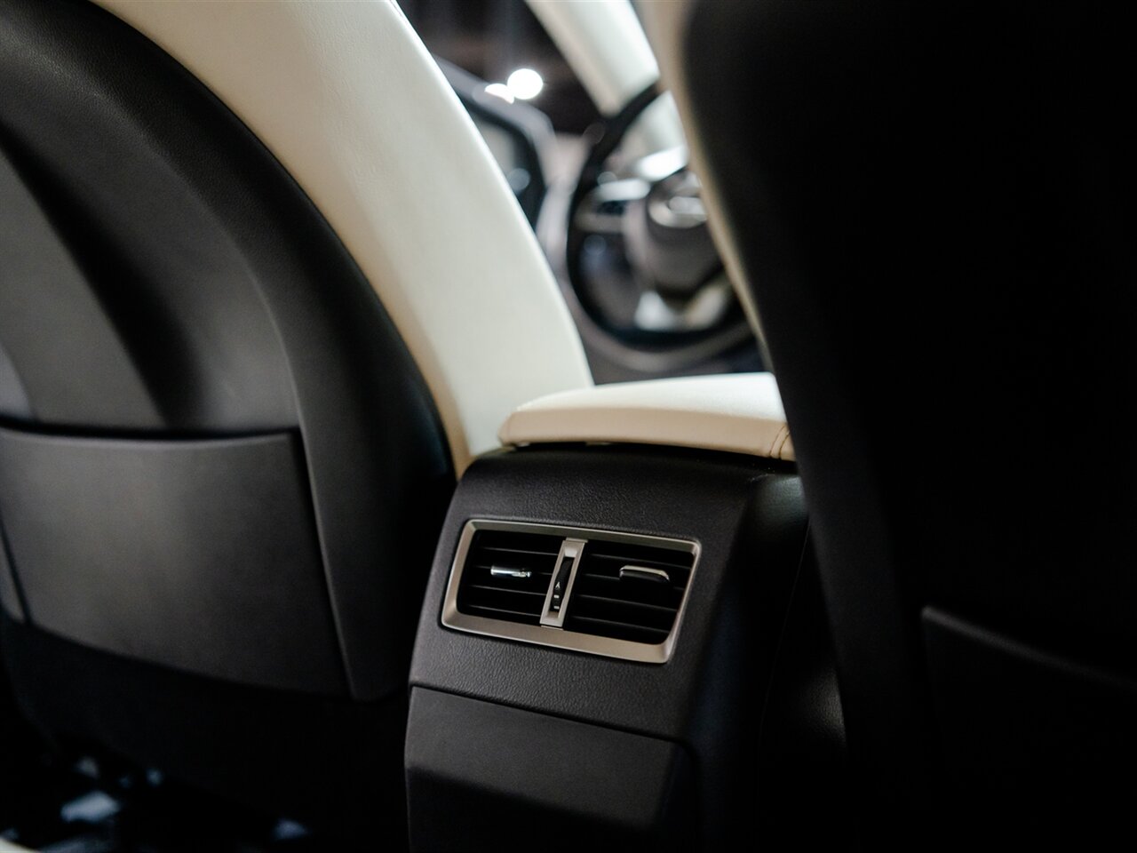 2021 Lexus RX 350   - Photo 6 - Peoria, IL 61615