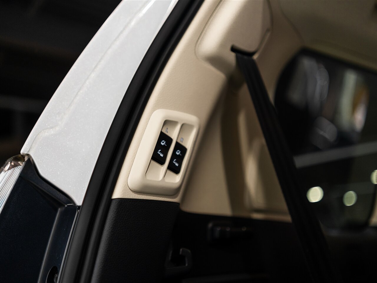 2023 Lexus GX 460 Premium - Photo 39 - Peoria, IL 61615