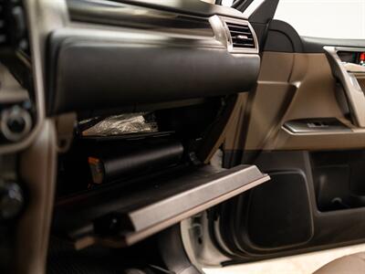 2023 Lexus GX 460 Premium - Photo 48 - Peoria, IL 61615