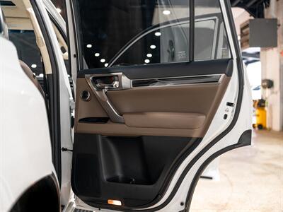 2023 Lexus GX 460 Premium - Photo 43 - Peoria, IL 61615