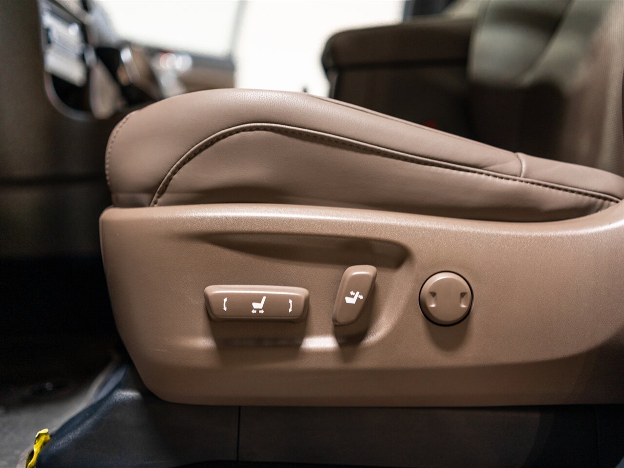 2023 Lexus GX 460 Premium - Photo 49 - Peoria, IL 61615