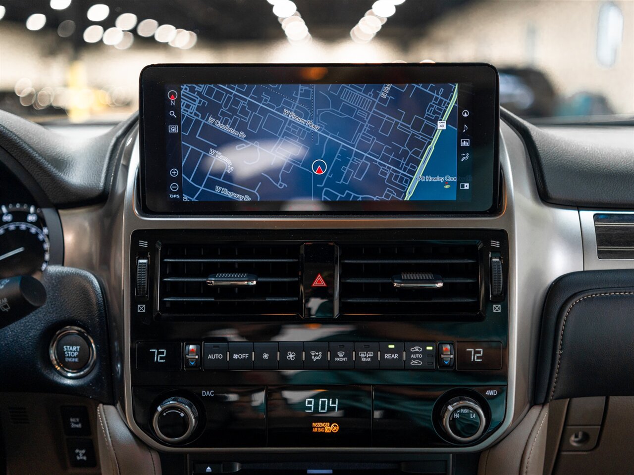 2023 Lexus GX 460 Premium - Photo 27 - Peoria, IL 61615