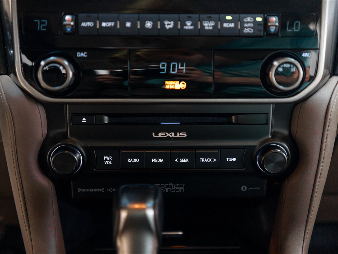 2023 Lexus GX 460 Premium - Photo 32 - Peoria, IL 61615