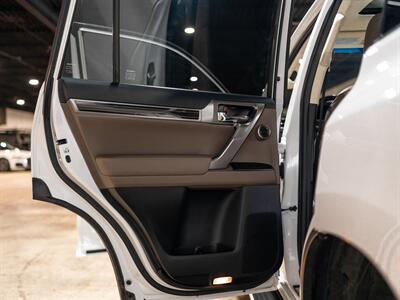 2023 Lexus GX 460 Premium - Photo 42 - Peoria, IL 61615